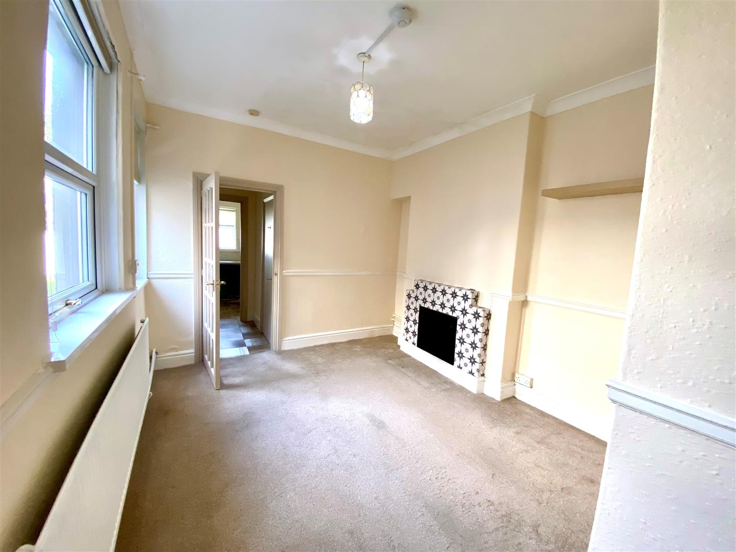 Park Avenue, Porthcawl, Bridgend County Borough CF36 3EP                         gh, CF